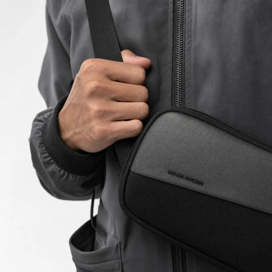 The Sunday Avenue Black Compact Active Waist Bag - Monty