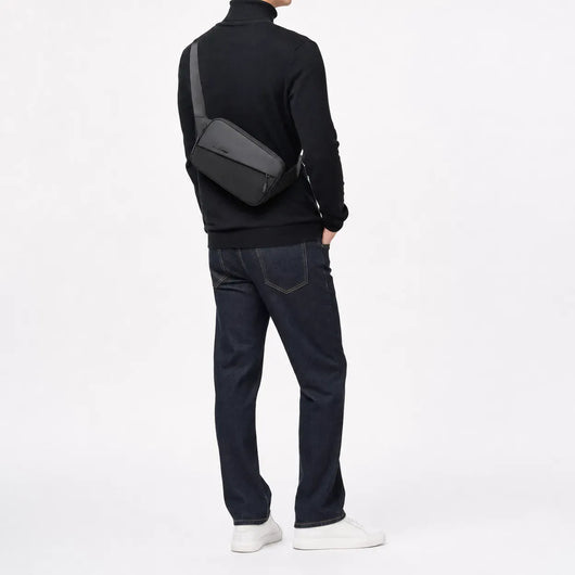 The Sunday Avenue Black Compact Active Waist Bag - Monty