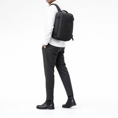 The Sunday Avenue Black Compressible Travel Backpack - Hadley