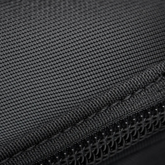 The Sunday Avenue Messenger Bag Laptop Protection - Alistair