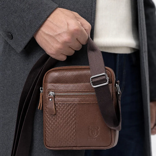 The Sunday Avenue Refined Daily Messenger - Finn