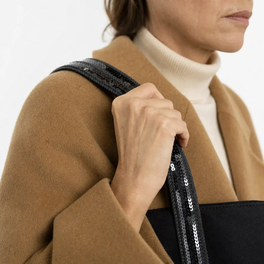 The Sunday Avenue Spacious Everyday Work Tote - Daisy